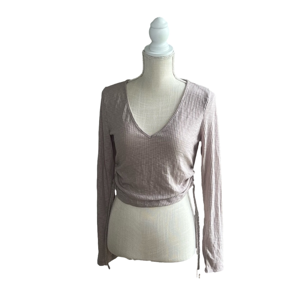 Good Luck Gem Women's Mocha Pull Over Cropped Sweater Size Large